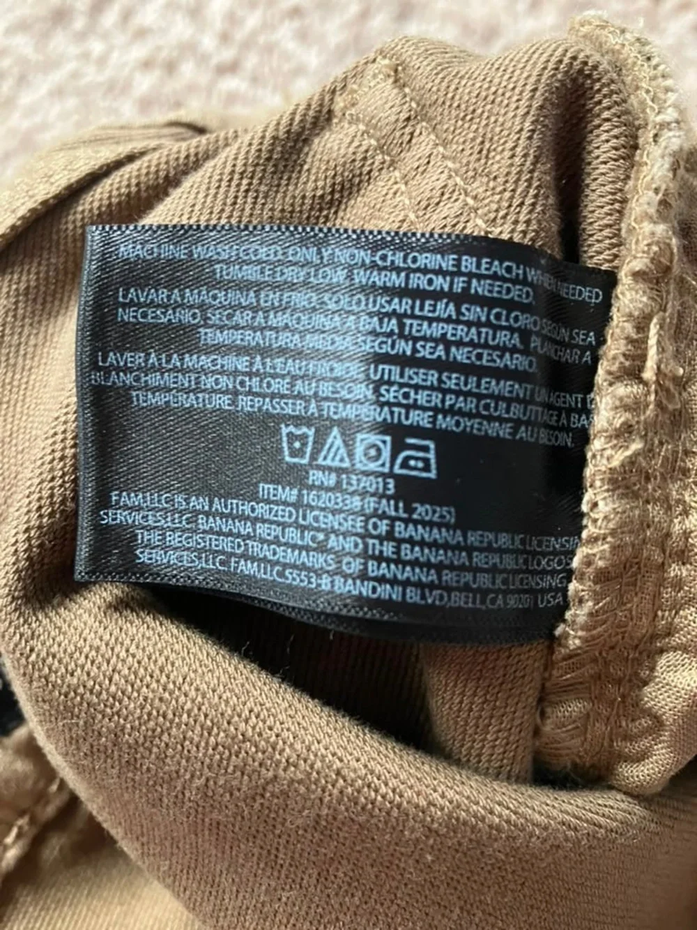 NEW Banana Republic Men's Chinos in Olive-Tan